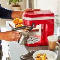 Кавоварка еспресо KitchenAid Artisan червона 5KES6503EER