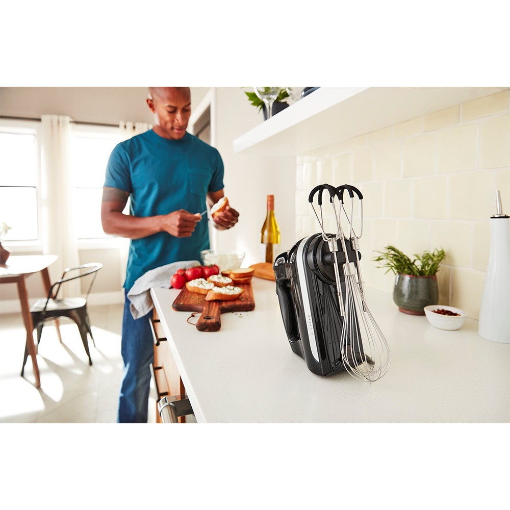 Міксер KitchenAid ручний чорний 5KHM6118EOB