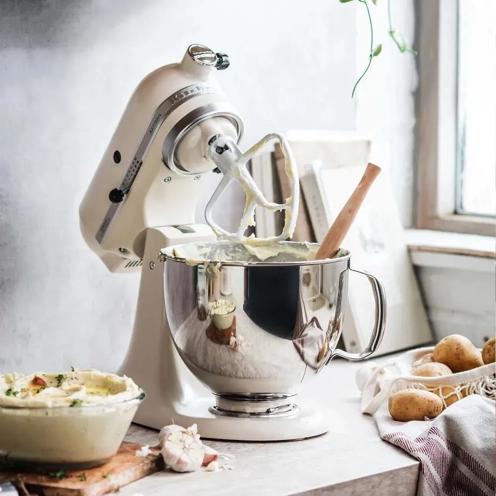 Міксер планетарний KitchenAid Artisan 4,8 л свіжий льон 5KSM125EFL