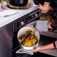 Гусятниця чавунна з кришкою KitchenAid Cast Iron 5,6 л мигдальний крем CC006062-001