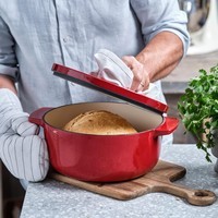 Каструля чавунна з кришкою KitchenAid Cast Iron 3,3 л червона CC006057-001