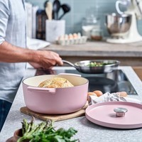 Каструля чавунна з кришкою KitchenAid Cast Iron 5,2 л суха троянда CC007431-001