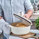 Каструля чавунна з кришкою KitchenAid Cast Iron 5,2 л мигдальний крем CC006059-001