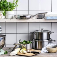 Ківш з кришкою KitchenAid Multiply Stainless Steel 18 см 2,1 л CC003257-001