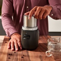 Кавомолка акумуляторна KitchenAid Go 12V чорна матова 5KBGR111BM 